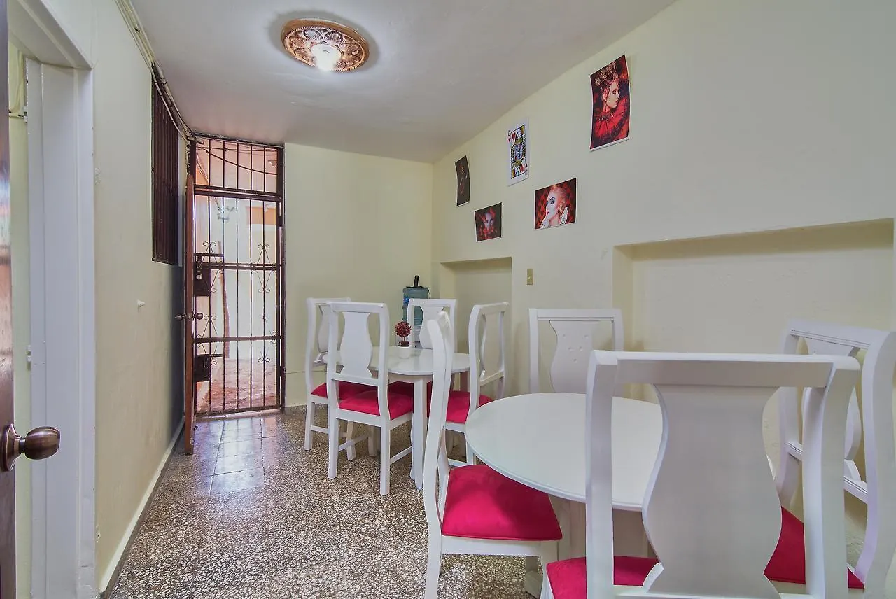 לינה וארוחת בוקר סנטו דומינגו Queen Of Hearts Apartahotel
